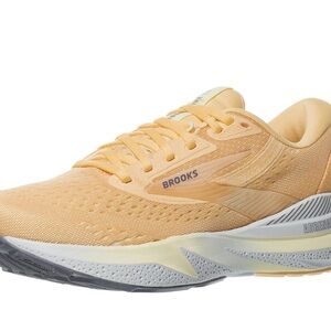 Brand new! Brooks Adrenaline GTS24 Sherbet 1204261B832 Women’s Size 9.5